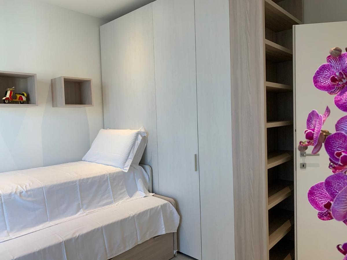 A Casa Di Chiara 2 Daire Stresa Dış mekan fotoğraf